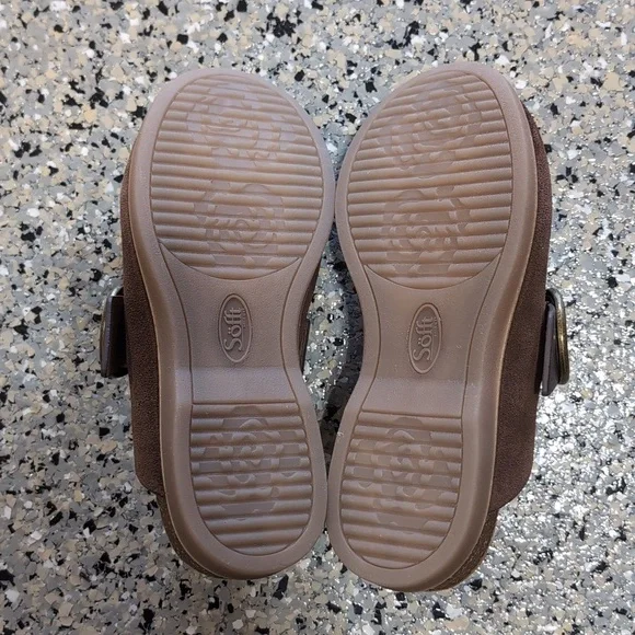 Soft Billie Suede Clog - Picture 4 of 5